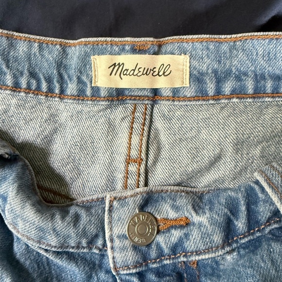MADEWELL Relaxed Denim Shorts Womens 32 Distressed Light Wash Raw Hem Cotton - Picture 3 of 7